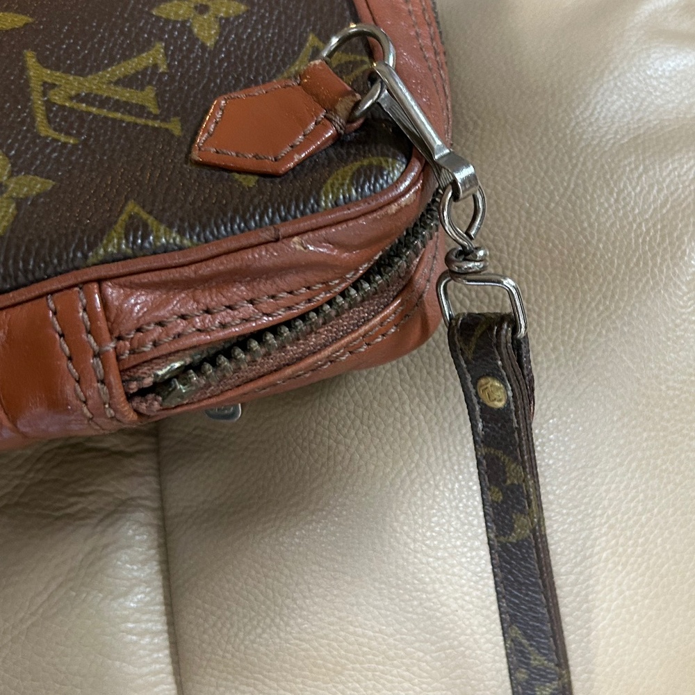 VINTAGE GORGEOUS Sport Sac Monogram Crossbody🧡🤎 - Picture 15 of 16